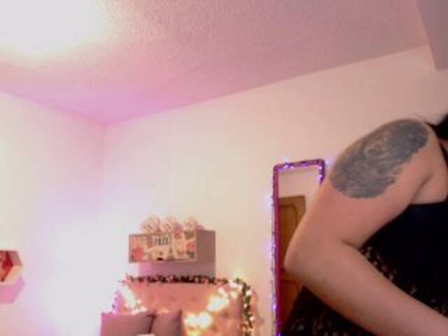 Broadcast Screenshots Miss-Bonnie