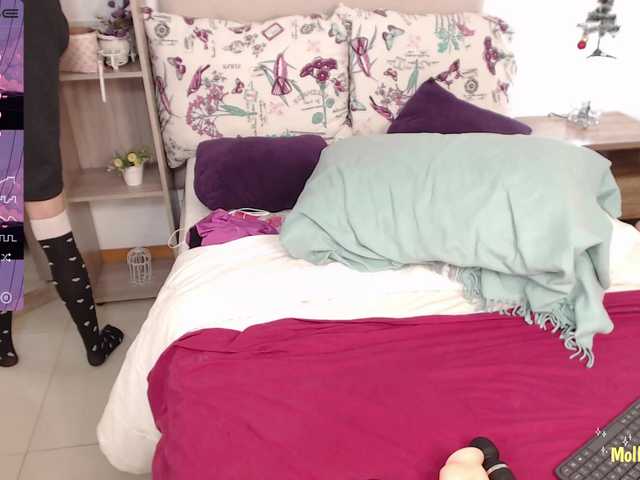 Broadcast Screenshots mollyevans