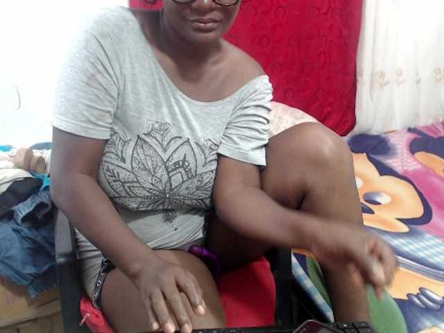 Broadcast Screenshots NahomiStark