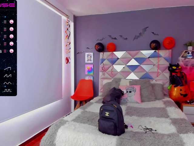 Broadcast Screenshots NAOMILUNA