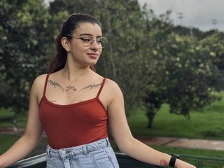 Erotisk videochat Naomy-tay1