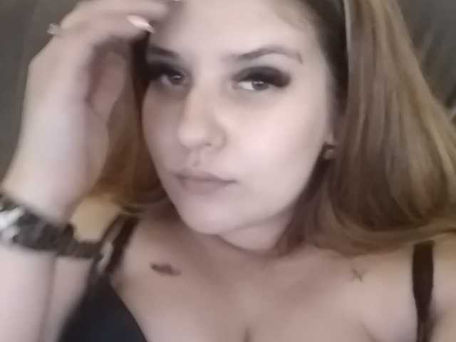 Broadcast Screenshots NatalieRise