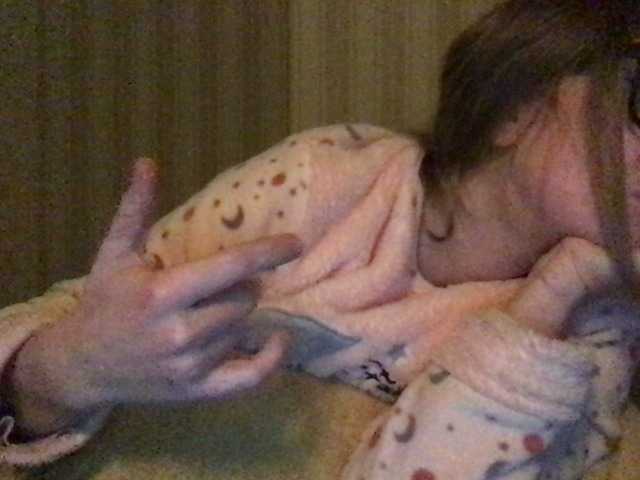 Broadcast Screenshots naturalblonde