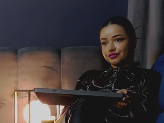Erotisk videochat NikiBryce