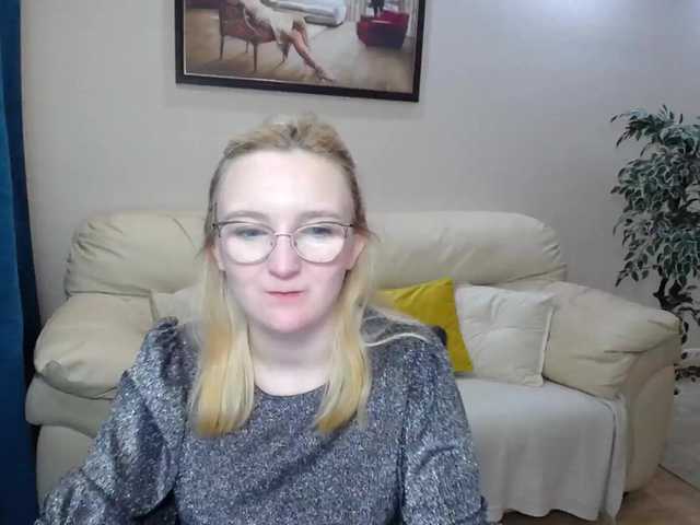 Broadcast Screenshots NinaWendy