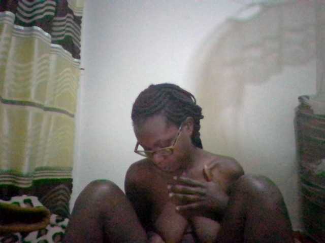 Broadcast Screenshots petitehotgirl