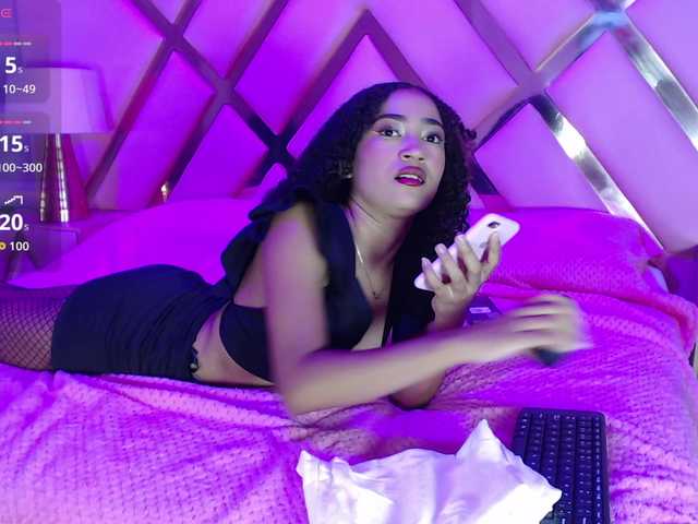 Broadcast Screenshots PetiteLuxury