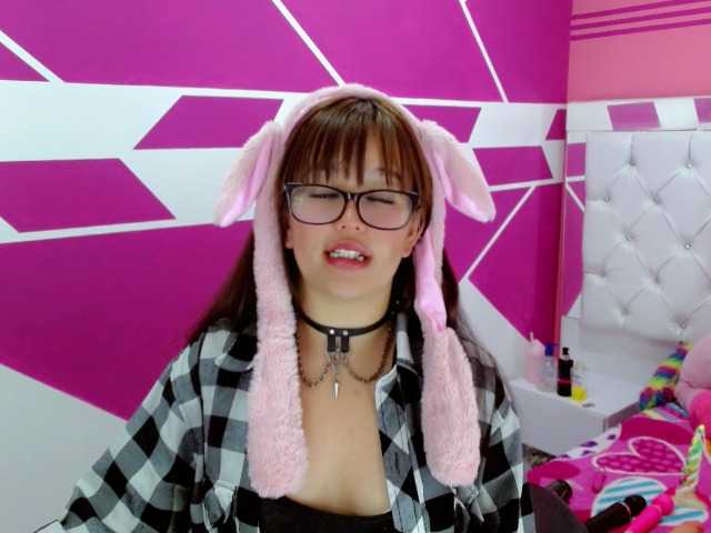 Broadcast Screenshots pinkqueenn