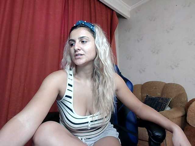 Fotos PlayfulNicole Lets meet better and lets have some fun :) Lush is on :) Offer me pleasure with your *****s ;) follow me