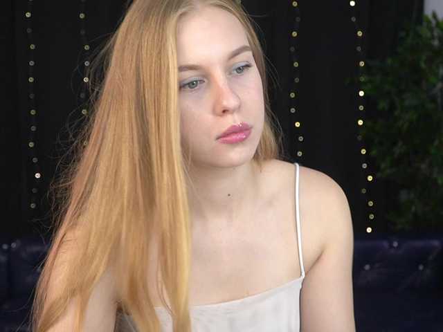 Broadcast Screenshots Polina054