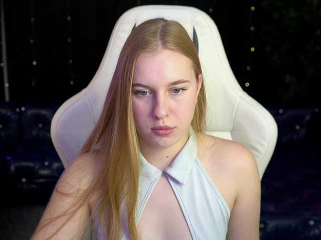 Broadcast Screenshots Polina054