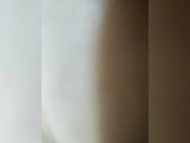 Broadcast Screenshots Pouyaxxx