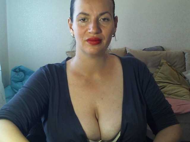 Broadcast Screenshots PradaEscada