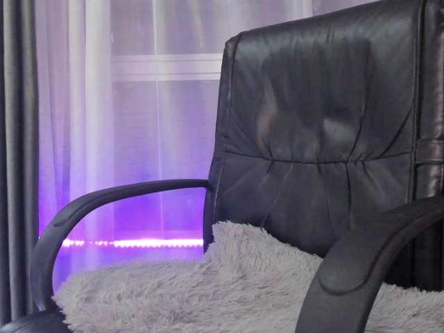 Broadcast Screenshots Pretty-black