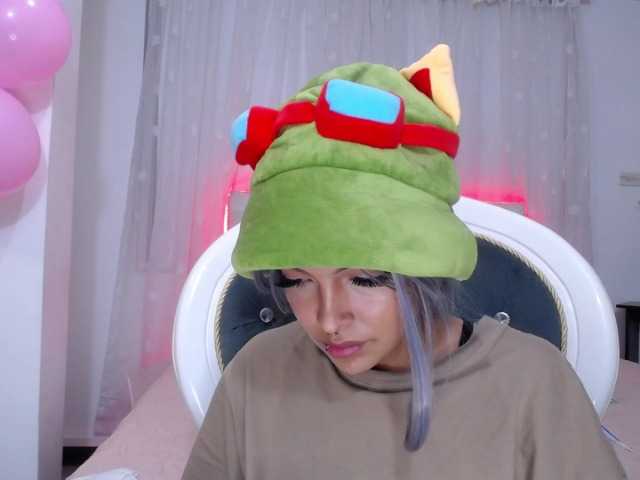 Broadcast Screenshots Pretty-black