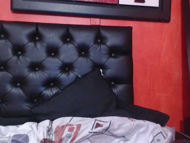 Broadcast Screenshots pretty-moon