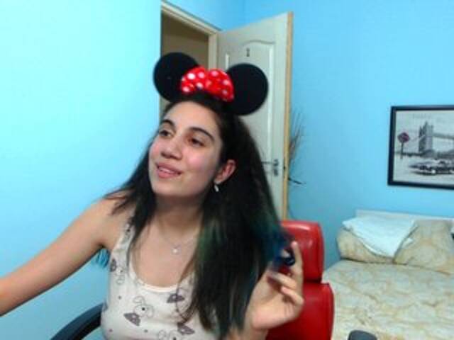 Broadcast Screenshots prettyonee