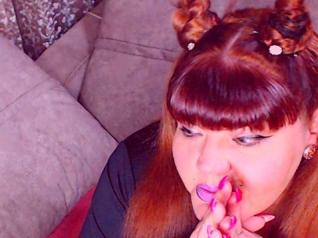 Broadcast Screenshots RedBustyX