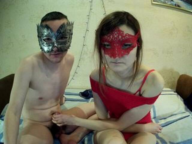 Broadcast Screenshots RobertAlisa