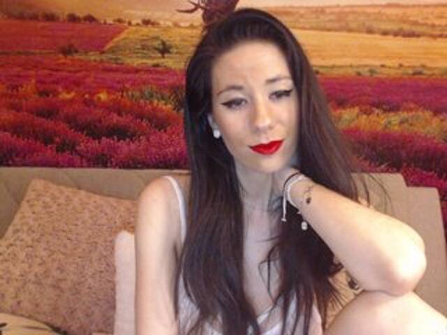 Broadcast Screenshots Roselyn12