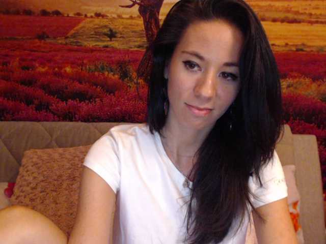 Broadcast Screenshots Roselyn12