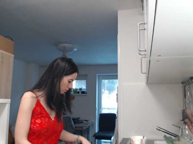 Broadcast Screenshots Roselyn12