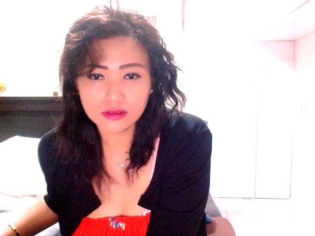 Broadcast Screenshots Rosselyn