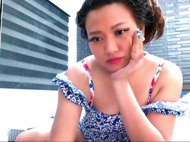 Broadcast Screenshots Rosselyn