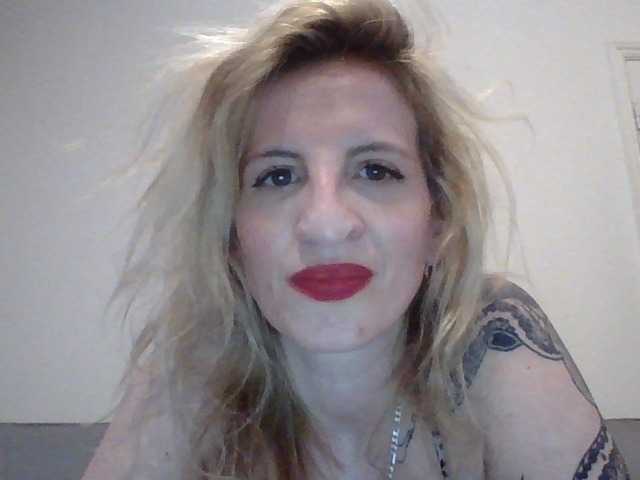 Broadcast Screenshots Rosymara