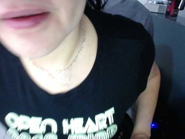 Broadcast Screenshots RoxaneFox