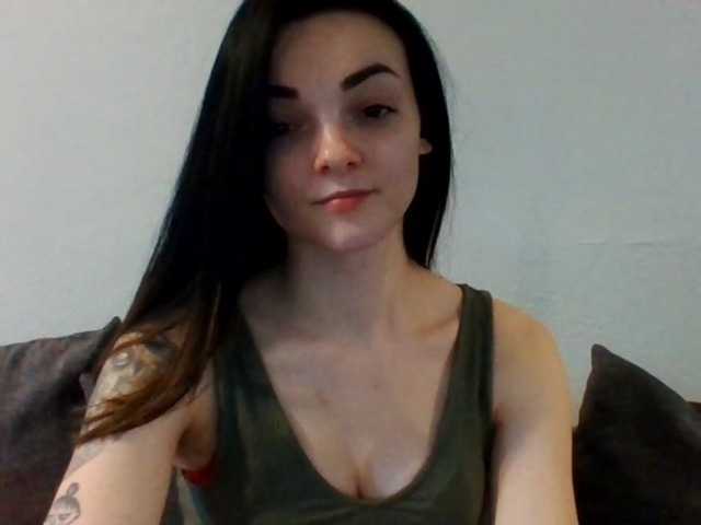 Broadcast Screenshots RoxiSexy