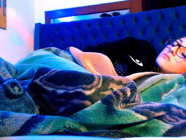 Broadcast Screenshots roxy-pink-eas