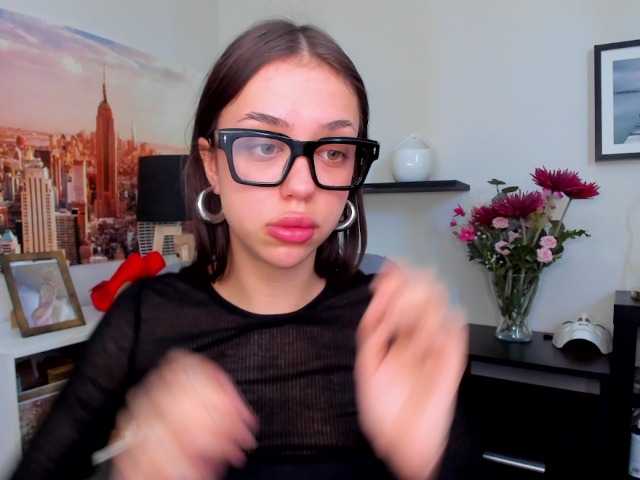 Broadcast Screenshots RoxyBullet
