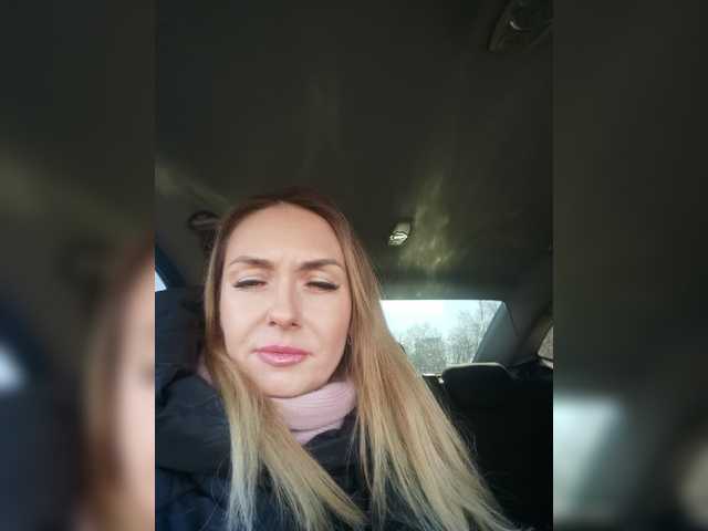 Broadcast Screenshots For-Love