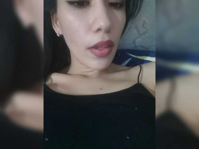 Broadcast Screenshots RuthAhGlamor