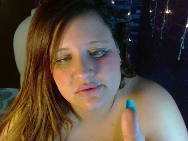 Broadcast Screenshots SabrinaQueen04