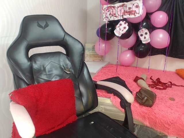 Broadcast Screenshots SabrinaQueen04