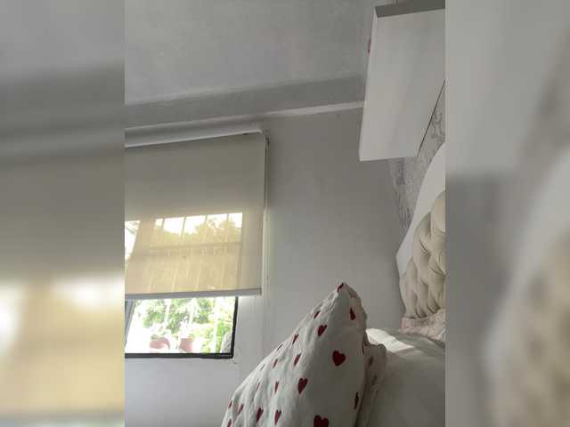 Broadcast Screenshots SallyeLeins