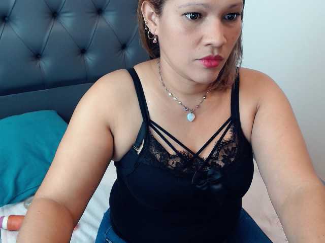 Broadcast Screenshots SalmaLuna