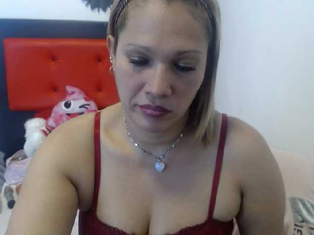 Broadcast Screenshots SalmaLuna