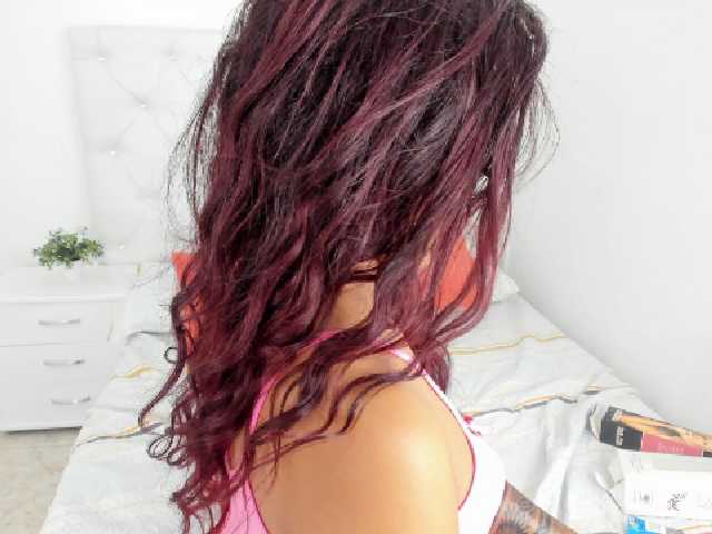 Broadcast Screenshots SalomeBaker