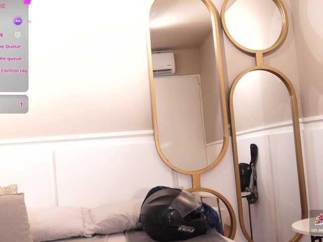 Broadcast Screenshots SamaraCollinss