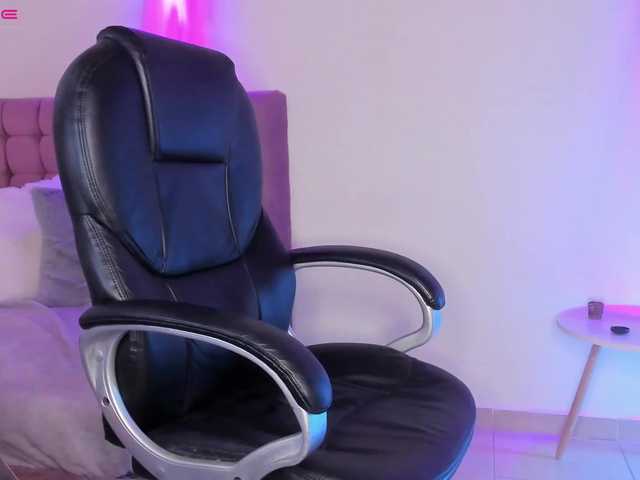 Broadcast Screenshots sammy-hot