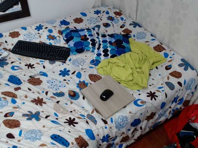 Broadcast Screenshots Sara1Sofia22