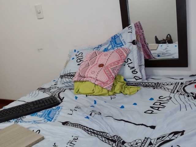 Broadcast Screenshots Sara1Sofia22