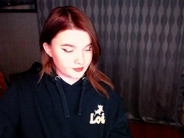 Broadcast Screenshots SarahGardner