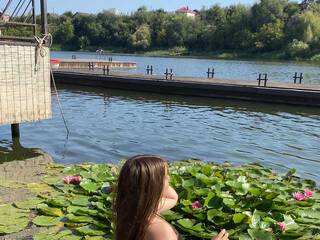 Erotisk videochat SarraMelluBabe