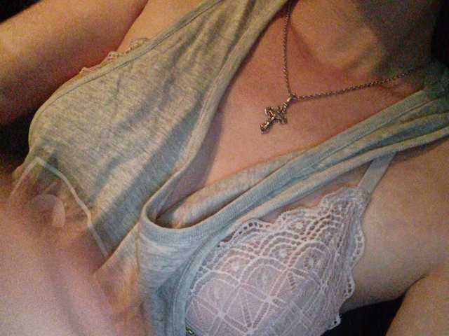 Broadcast Screenshots Sasha-Model2