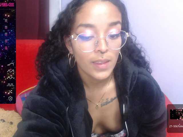 Broadcast Screenshots sashacorinss