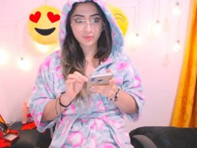 Broadcast Screenshots SashaDeli